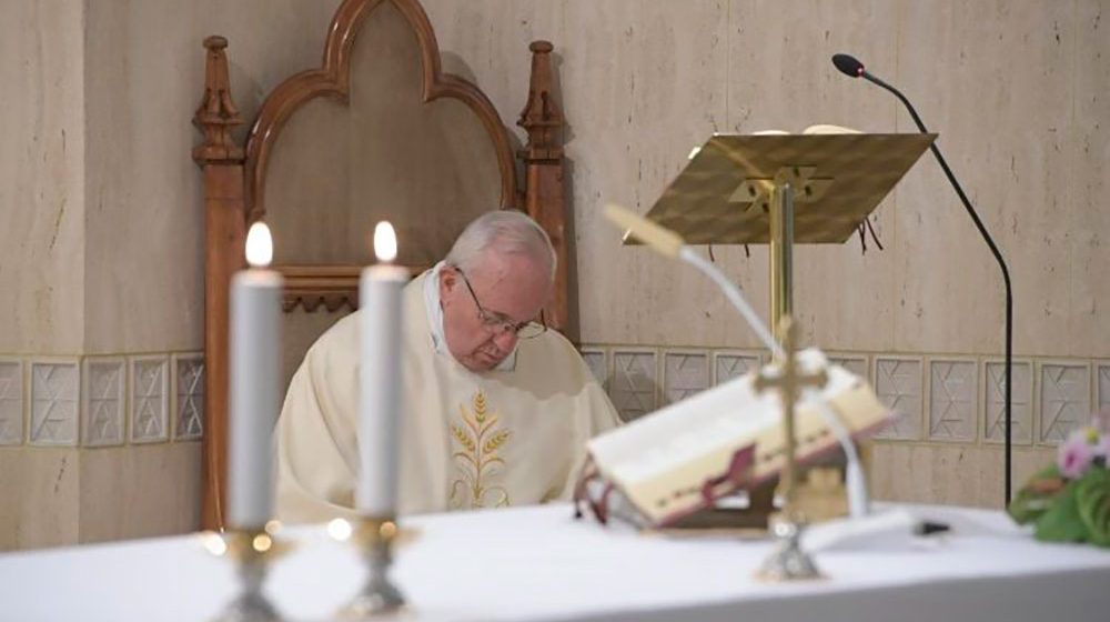 Papa en Santa Marta: acusarse a sí mismo, nunca a los demás