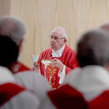 Papa en Santa Marta: el obispo es un servidor y no un príncipe