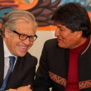 En chile, Almagro «se enreda» al explicar por qué apoya la reelección de Evo.