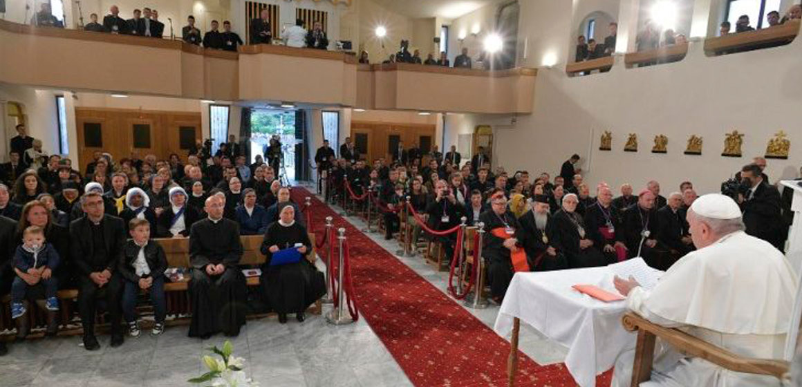 El Papa Francisco se encuentra con los sacerdotes y religiosos de Macedonia
