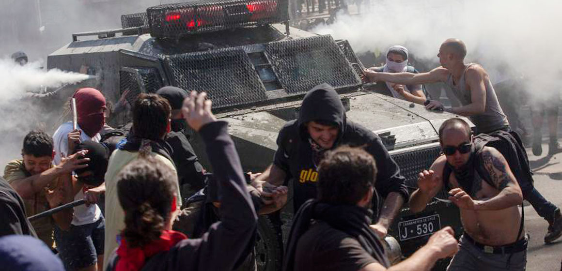 En Chile las protestas dejan 11 muertos. el presidente Piñera llama al diálogo social.