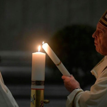 El Papa Francisco en Vigilia Pascual: “Ánimo, con Dios nada está perdido»