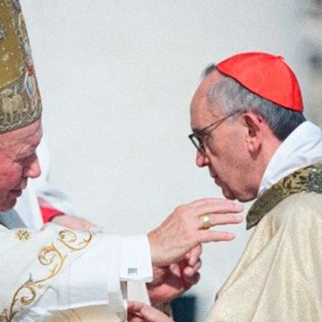 Francisco: San Juan Pablo II siga intercediendo por la paz en el mundo