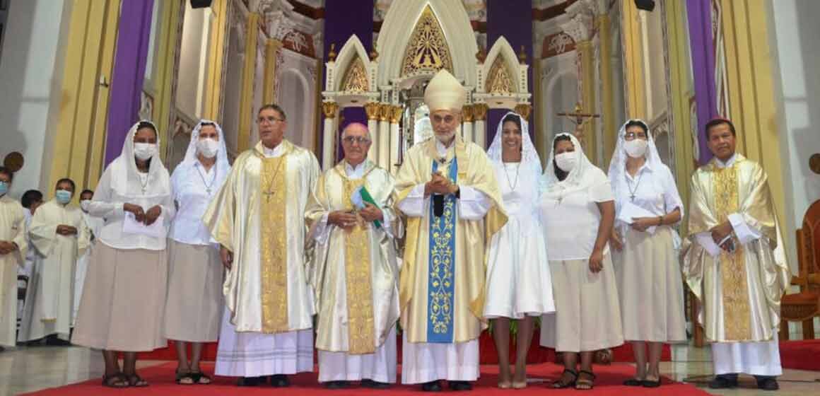 “Están llamadas a imitar a la Virgen María, Madre de Dios, siendo servidoras del Señor, dijo el Arzobispo a las nuevas consagradas “ORDO VIRGINUM”