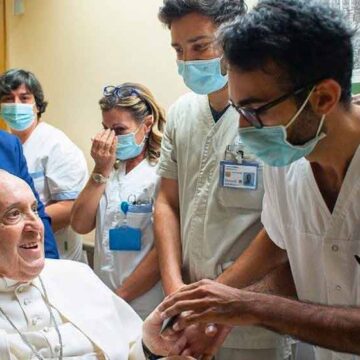 El Papa a la familia del Hospital Gemelli: “Gracias, me han hecho sentir en casa”