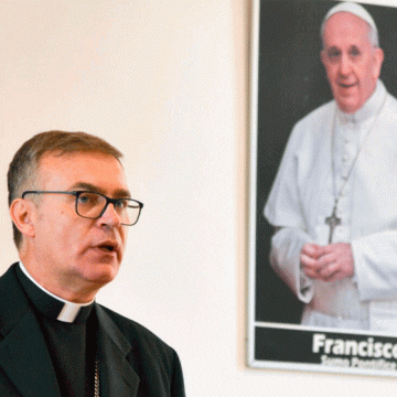 Mons. Angelo Accattino: La Humanidad insiste en hacerse daño a todo nivel