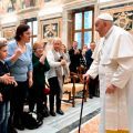 El Papa: Ustedes aportan alegría y compañía en un mundo de grisura
