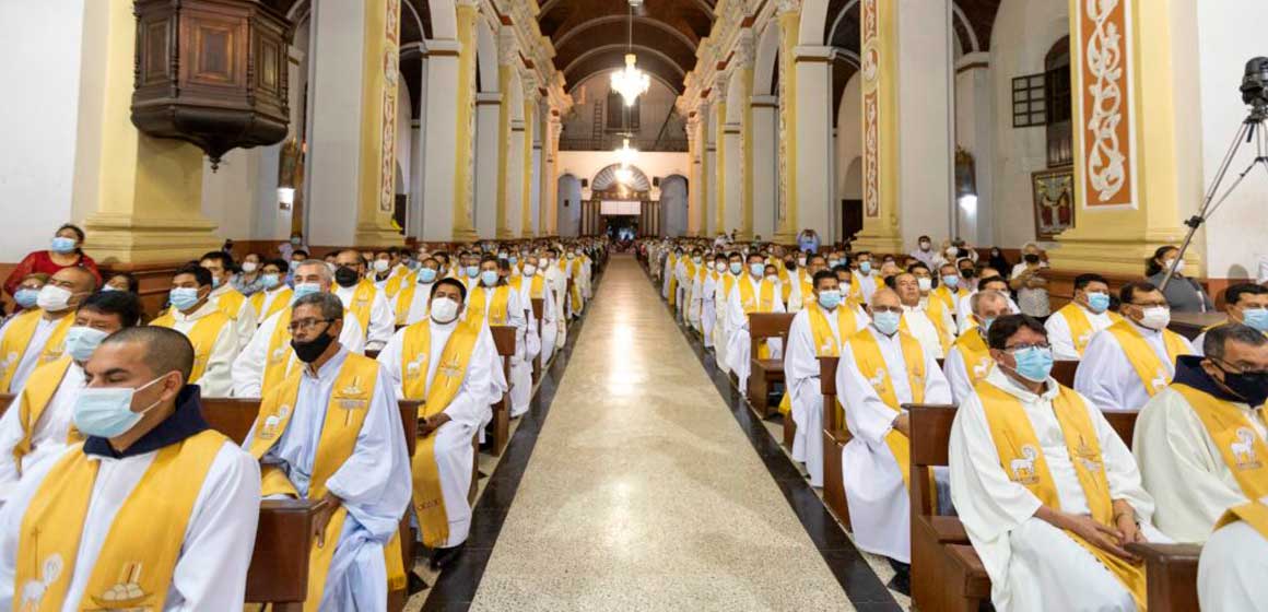 Martes Santo: “Sacerdotes renovarán sus promesas sacerdotales en la Misa Crismal”